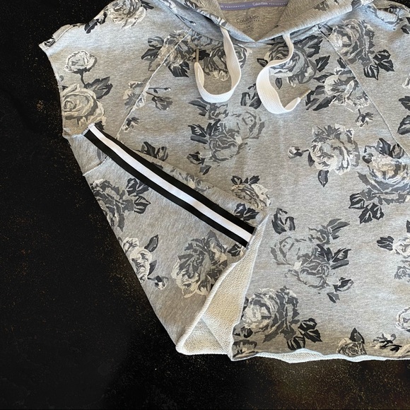 💕HOST PICK💕 NWT Calvin Klein Sleeveless Cropped Hoodie - Picture 2 of 15